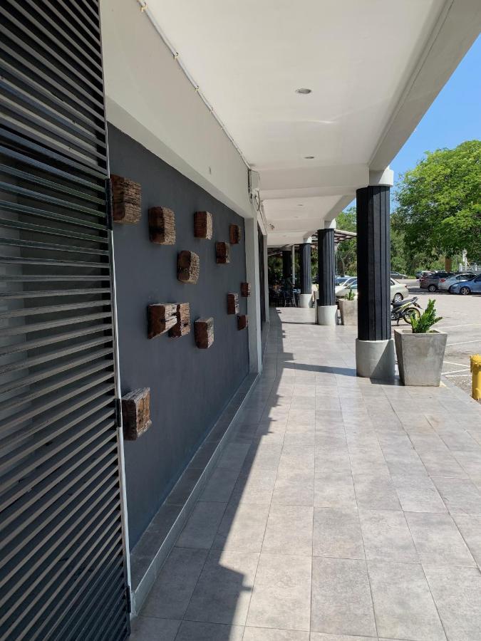 T+ Hotel Sungai Petani Exteriör bild